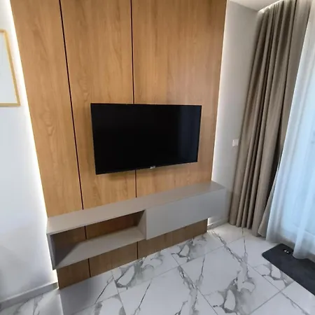 Schoene Im Emilia Romana Park Apartman Napospart