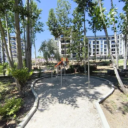 Schoene Im Emilia Romana Park Apartman